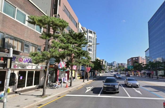 대학로·성균관대입구 대학 상권 종로구 명륜2가 대로변 빌딩 45억 원 매물 출현... “일반상업지역 입지”