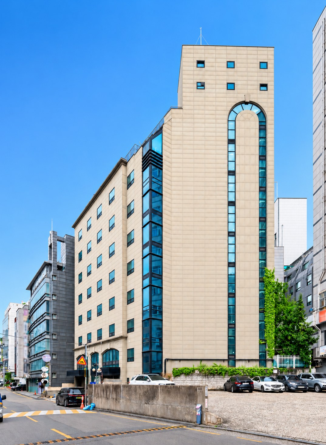 DBRITZ 매물 제안서 - 강남구 청담동 초역세권 빌딩